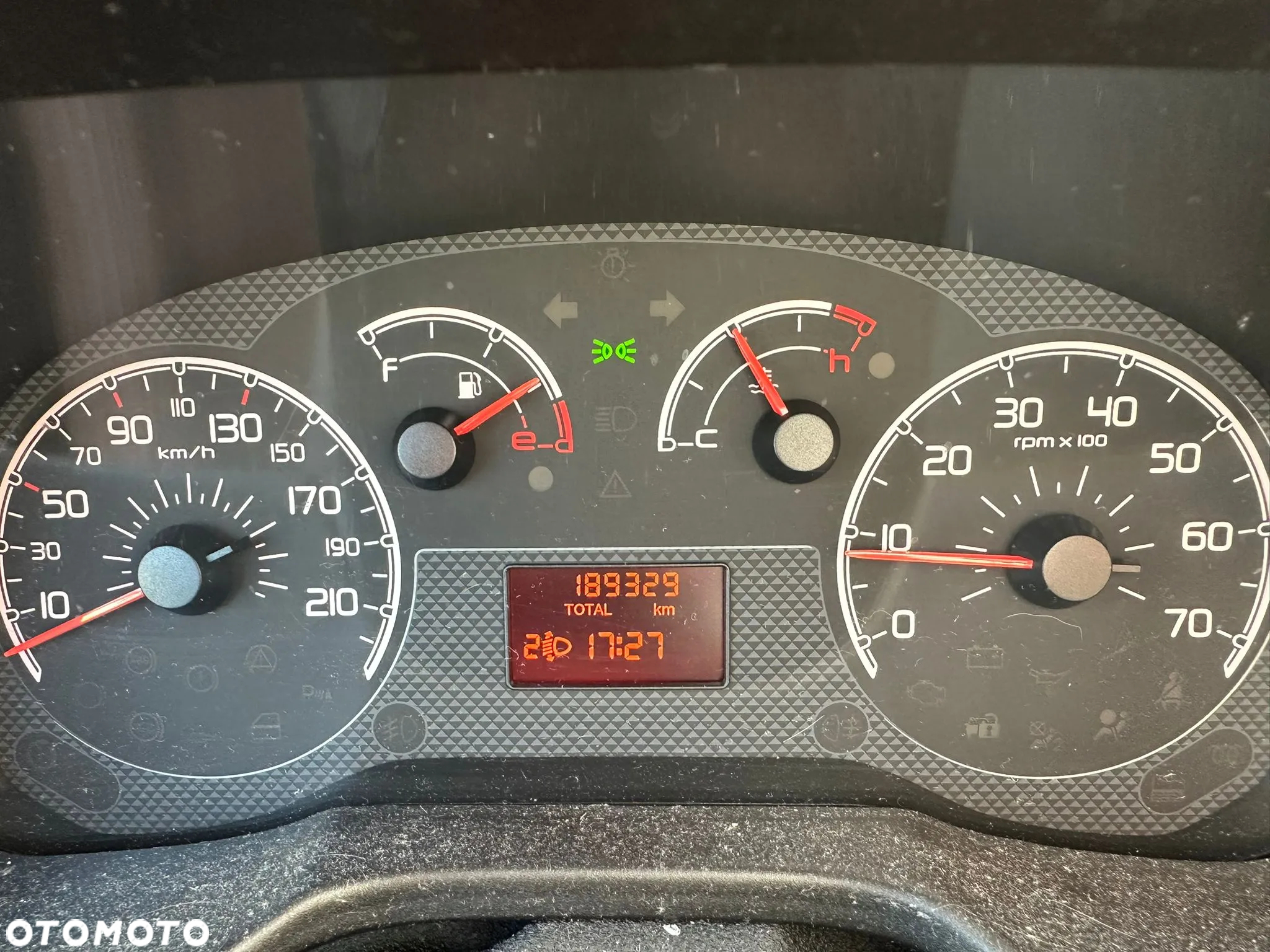 Fiat Fiorino Kombi 1.4 8V Base - 10