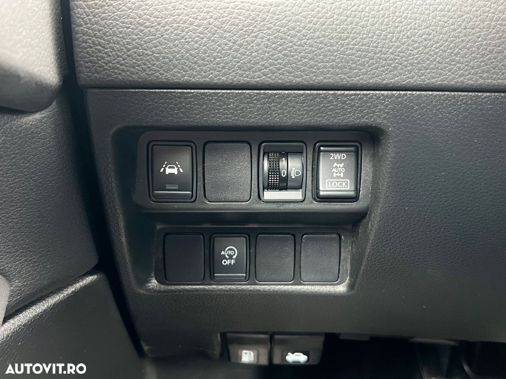 Nissan Qashqai 1.7 dCi ALL-MODE 4x4i ACENTA - 13