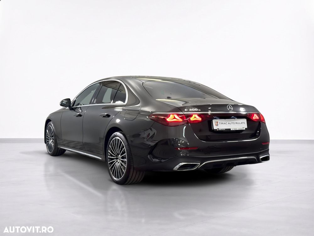 Mercedes-Benz E - 4