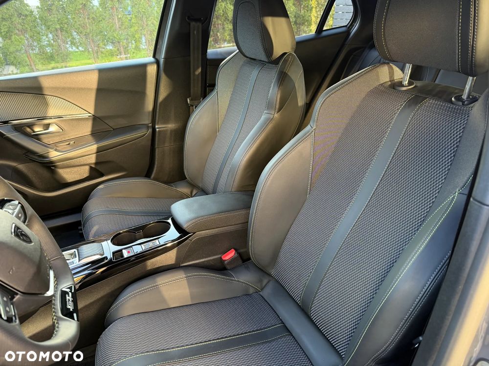 Peugeot 2008 GT+ - 23