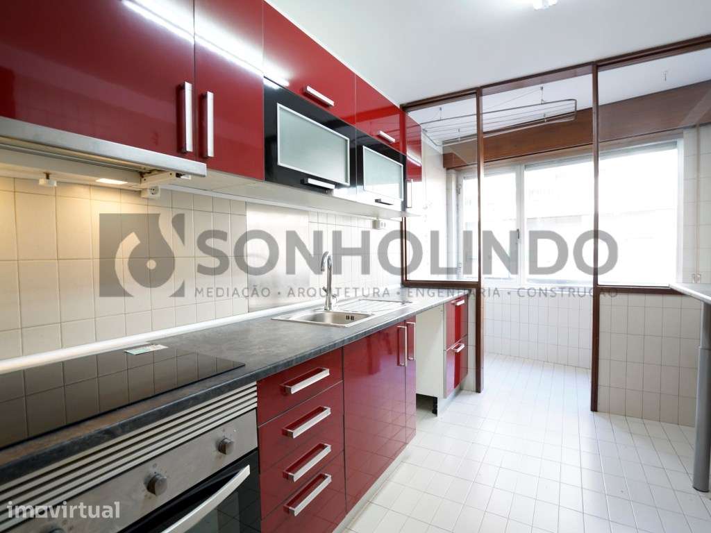 Apartamento T2 , a 100 metros da Igreja de Cedofeita - Grande imagem: 2/12