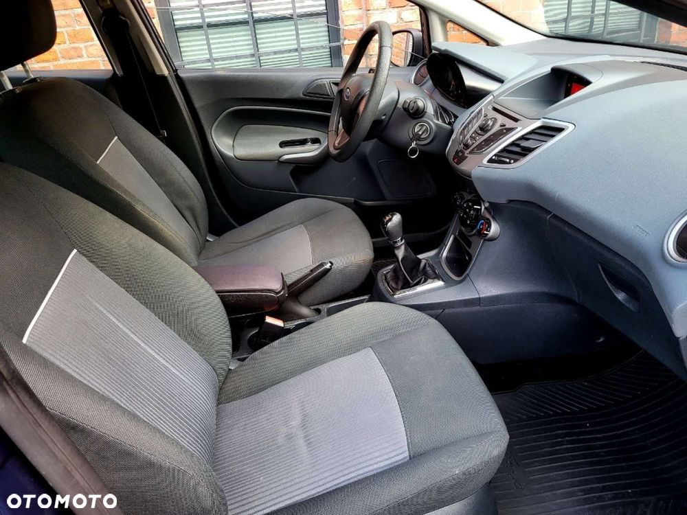 Ford Fiesta - 26