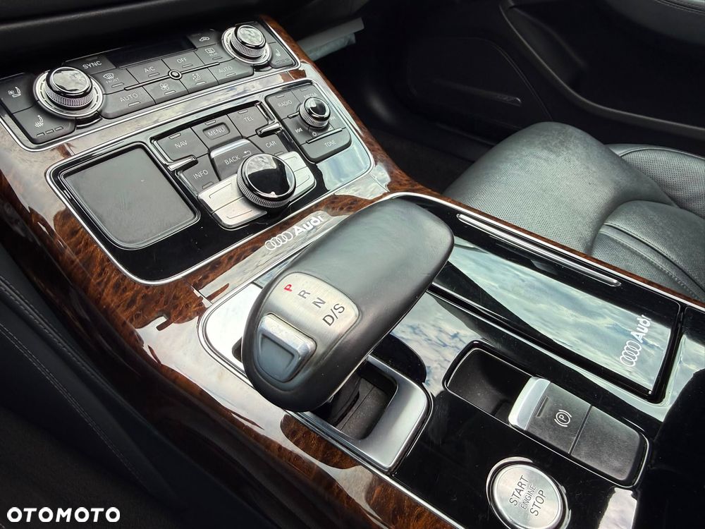 Audi A8 4.0 TFSI cylinder on demand quattro tiptronic Lang - 25