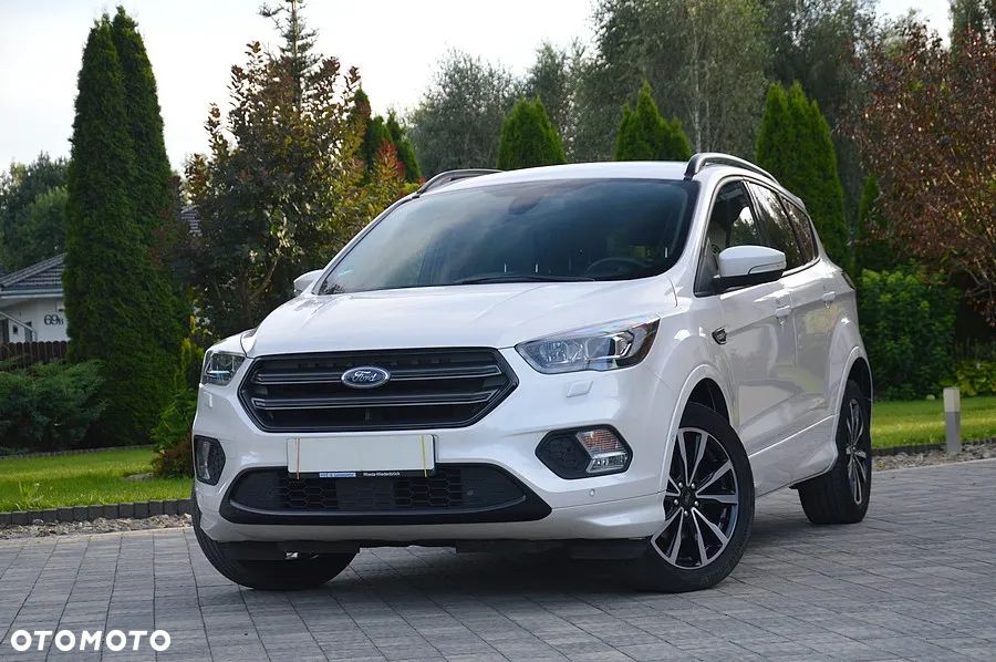 Ford Kuga 1.5 EcoBoost 2x4 ST-Line - 5