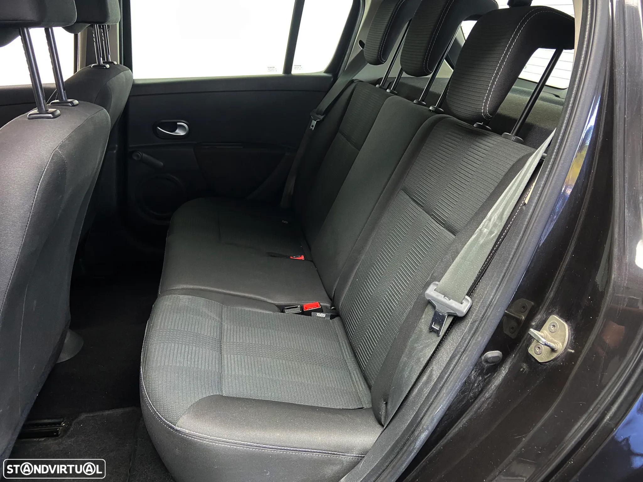 Renault Clio 1.2 16V Dynamique S - 10