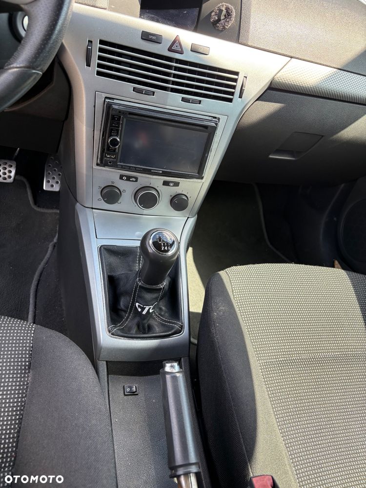 Opel Astra 1.9 CDTI Cosmo - 8