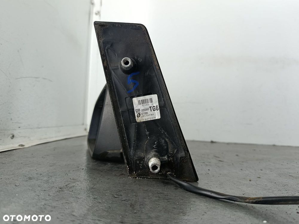 LUSTERKO LEWE OPEL ZAFIRA B 13252957  471531 Z157 - 2