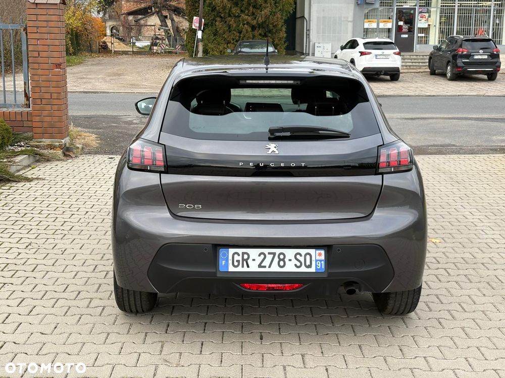 Peugeot 208 - 3