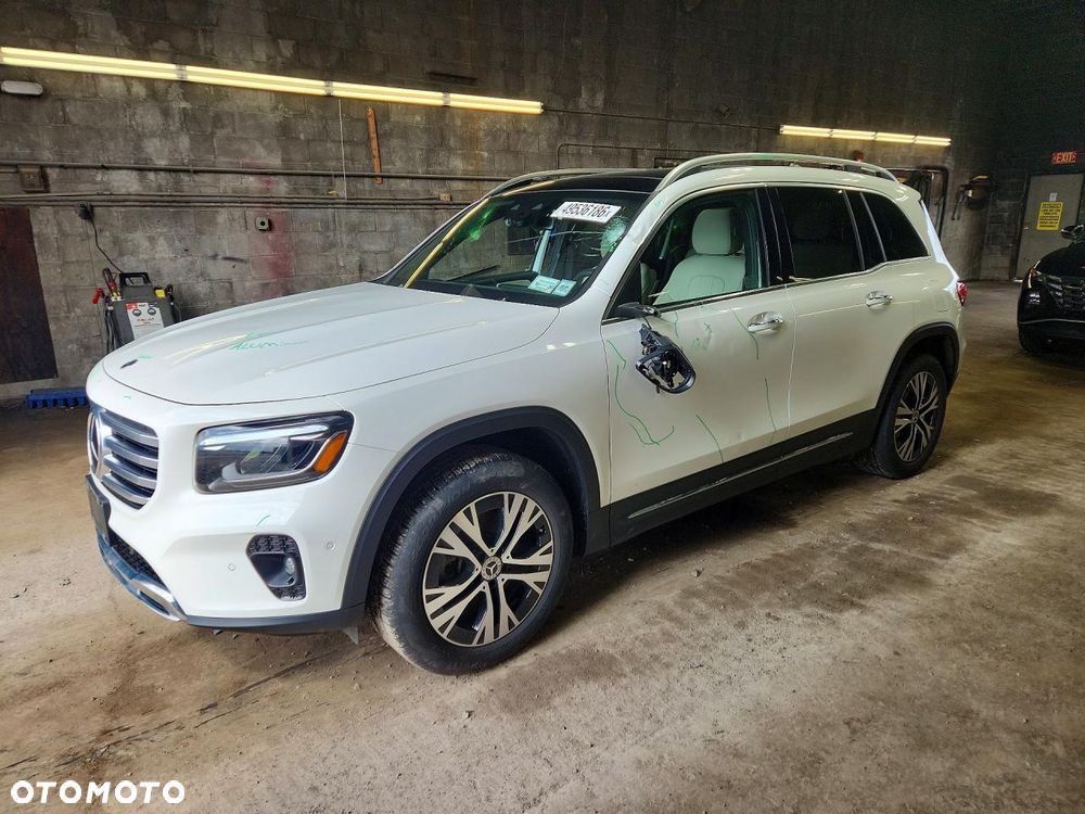 Mercedes-Benz GLB - 2