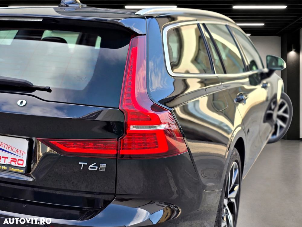 Volvo V60 T6 AWD Twin Engine Geartronic Momentum Pro - 23
