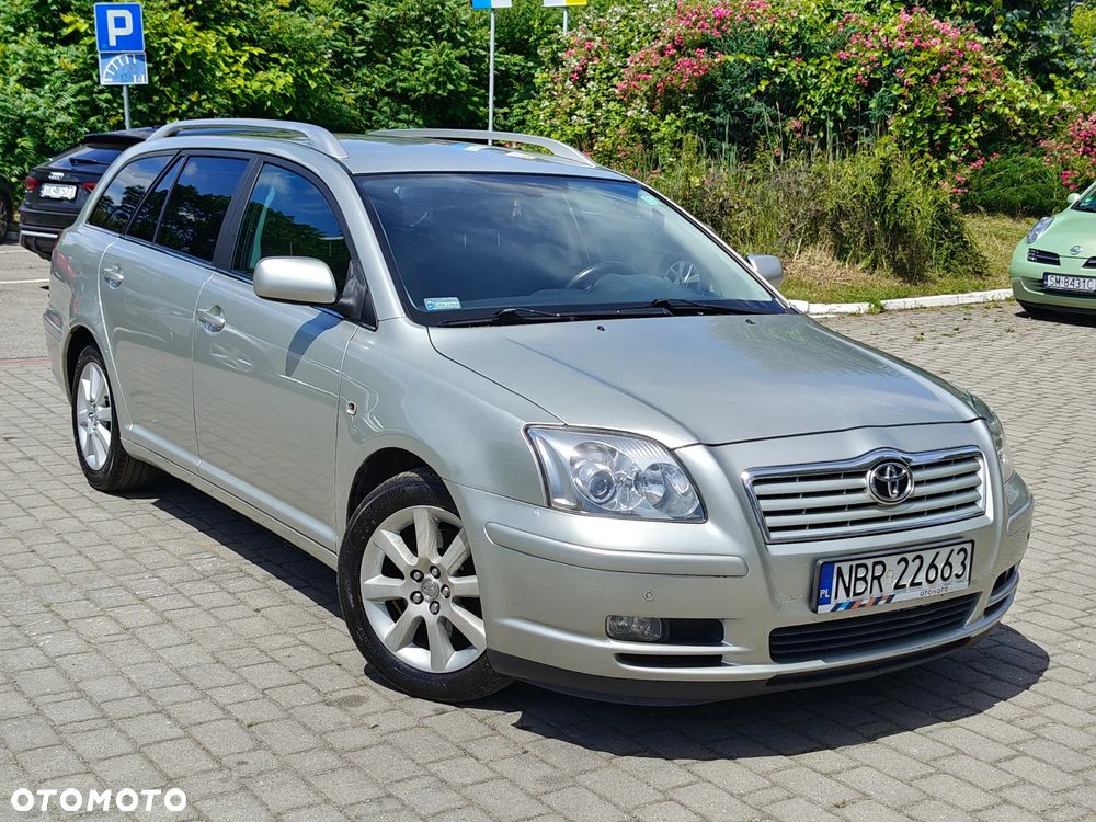 Toyota Avensis 2.0 VVT-i Executive - 1
