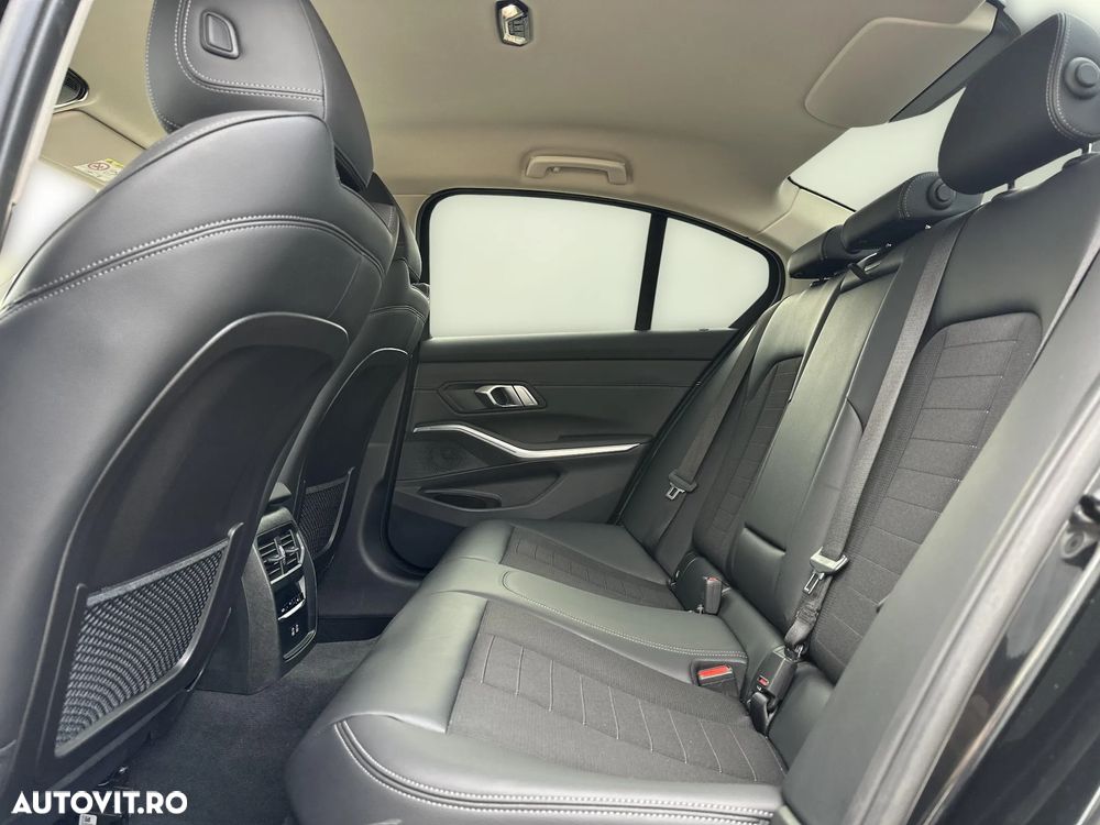 BMW Seria 3 320e Aut. - 12