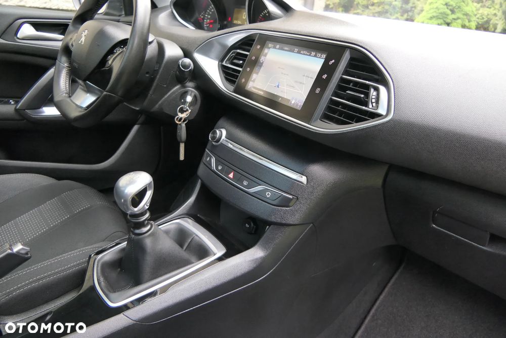 Peugeot 308 1.6 BlueHDi Business Line S&S - 17