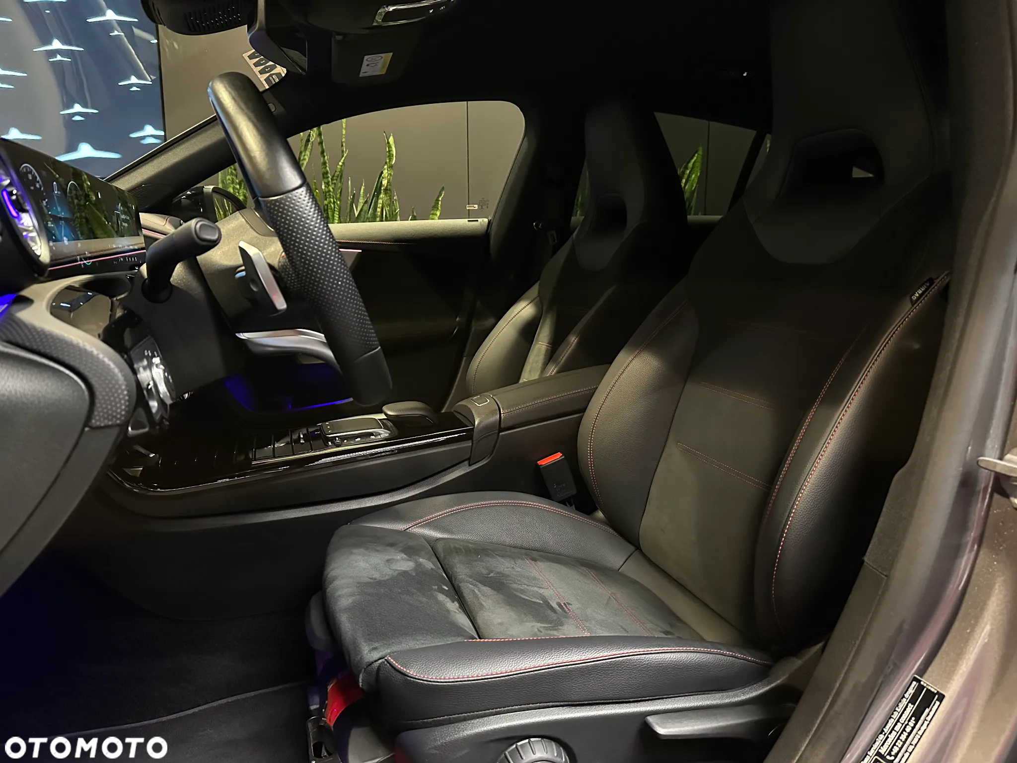 Mercedes-Benz CLA 250 E AMG Line 8G-DCT - 11