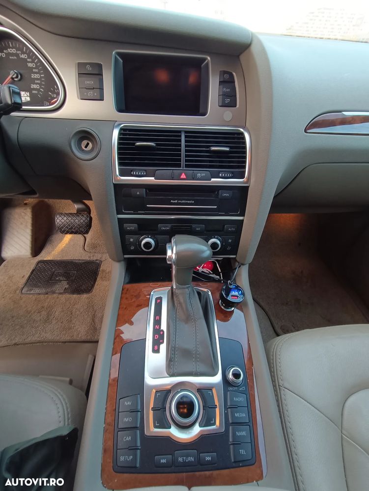 Audi Q7 3.0 TDI DPF Quattro Tiptronic - 14