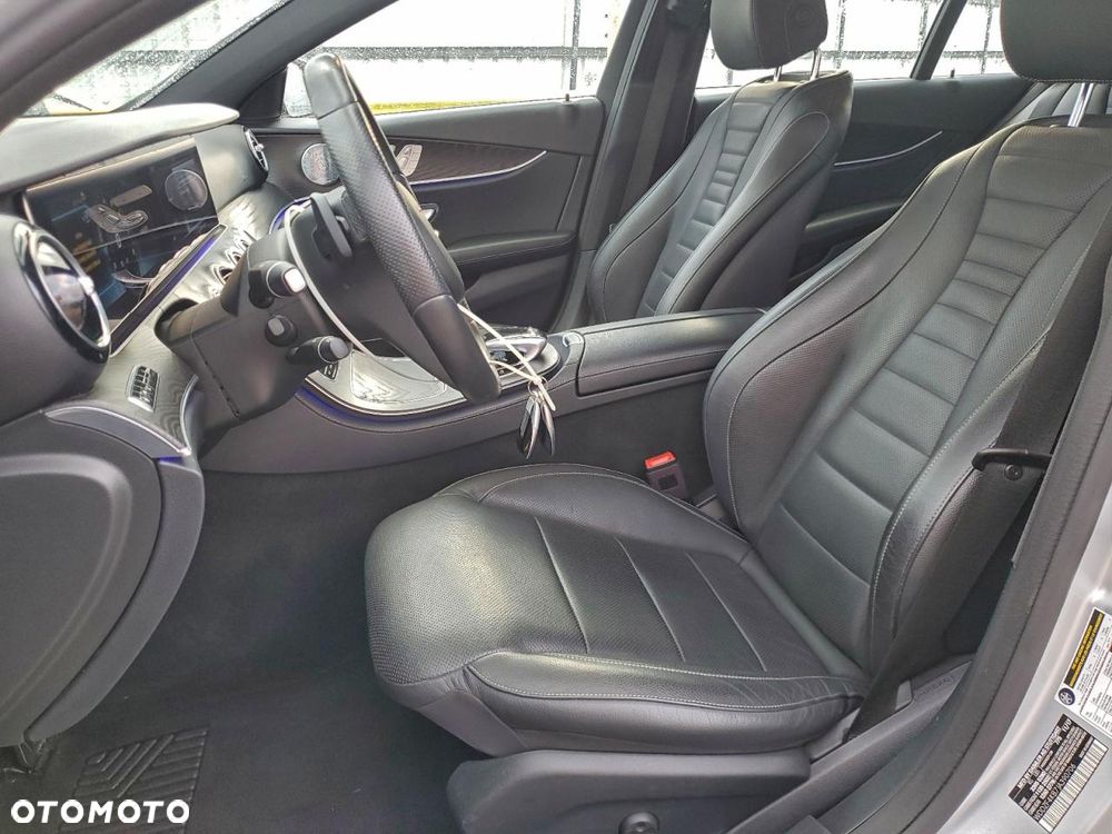 Mercedes-Benz Klasa E 300 9G-TRONIC - 8