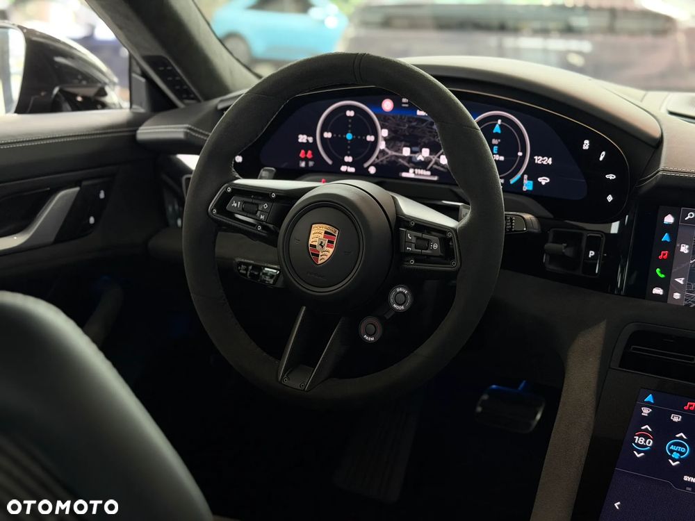 Porsche Taycan 105kWh Turbo GT - 25
