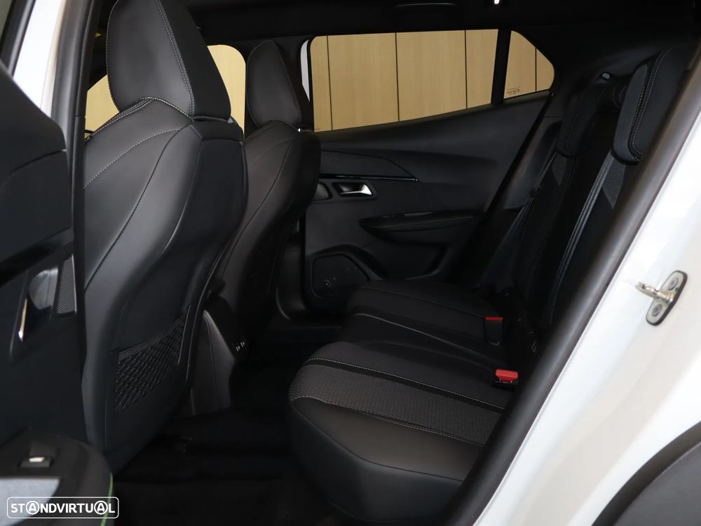 Peugeot 2008 1.2 PureTech GT - 13