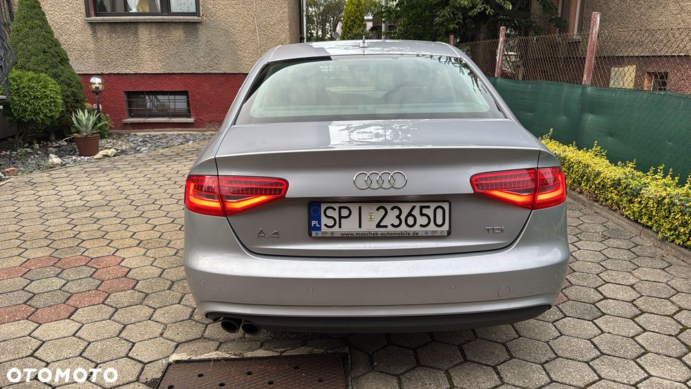 Audi A4 Limousine - 3