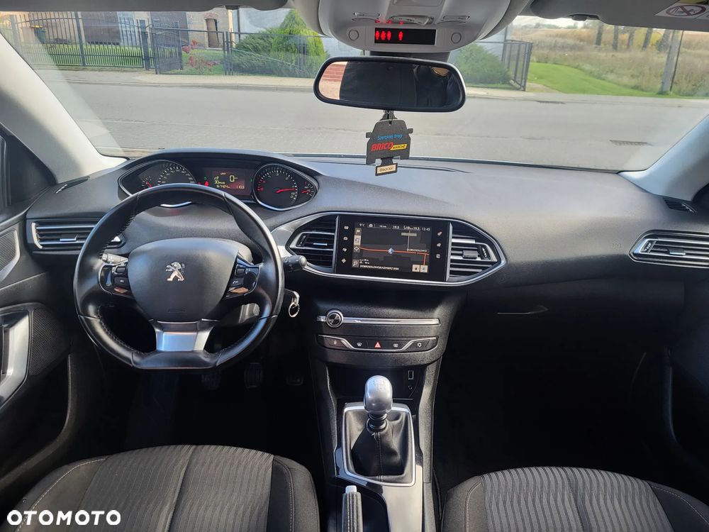 Peugeot 308 1.6 BlueHDi Allure S&S - 12