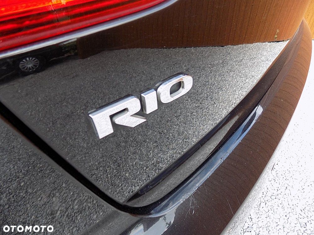 Kia Rio 1.2 Dream Team Edition - 26