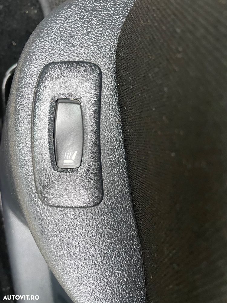 Renault Clio - 24
