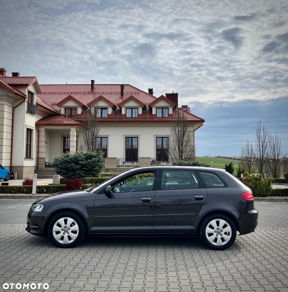 Audi A3 Sportback 1.6 TDI Attraction - 5