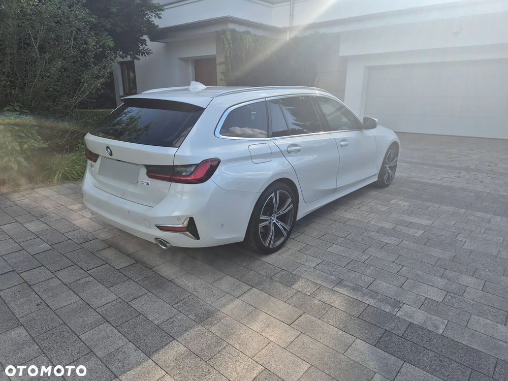 BMW Seria 3 320d MHEV Luxury Line - 4