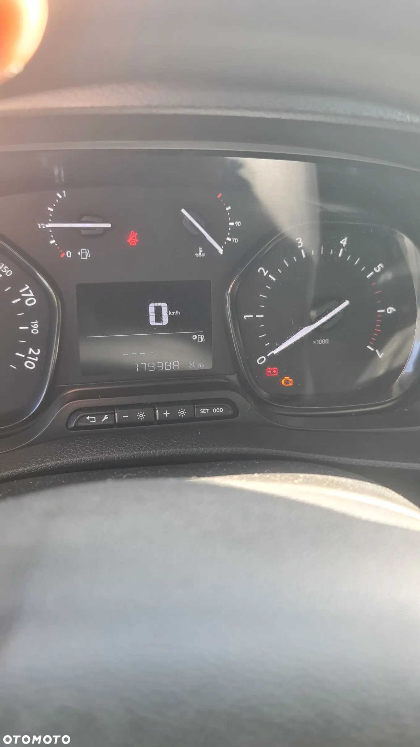 Peugeot Expert 2.0 BlueHDi Long 2,9t Premium (bryg.) - 11
