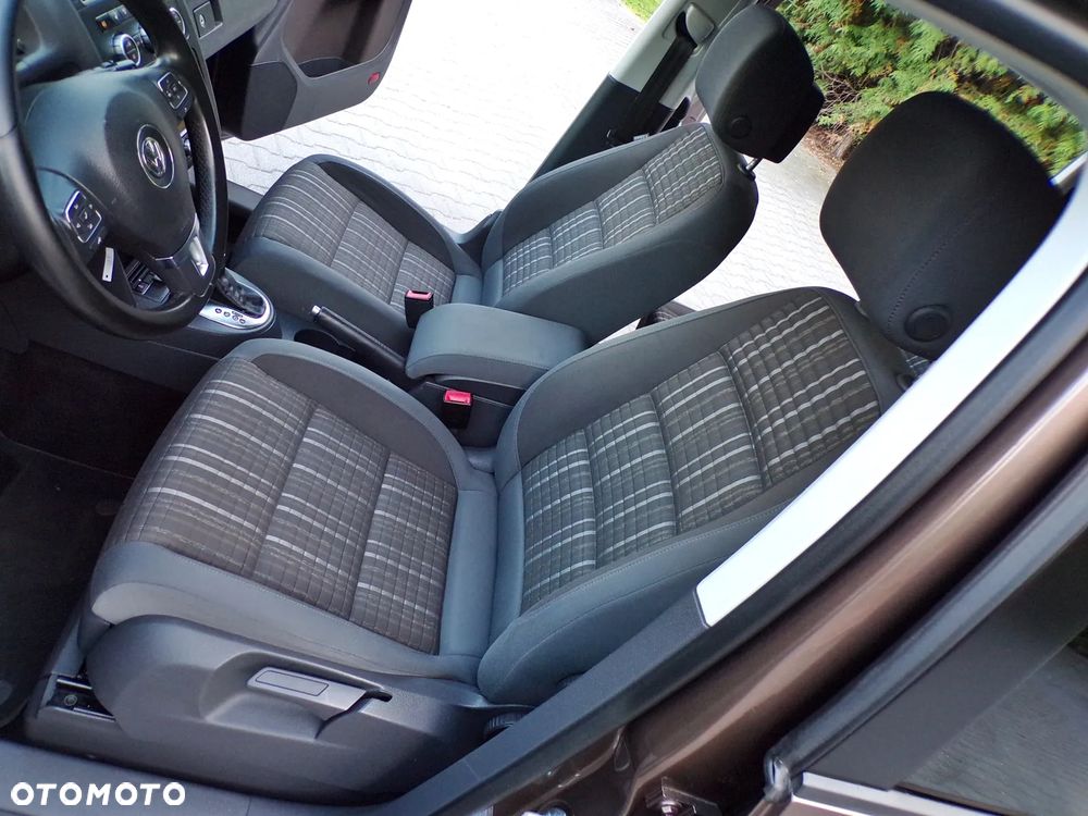 Volkswagen Touran 2.0 TDI DPF DSG Cross - 25