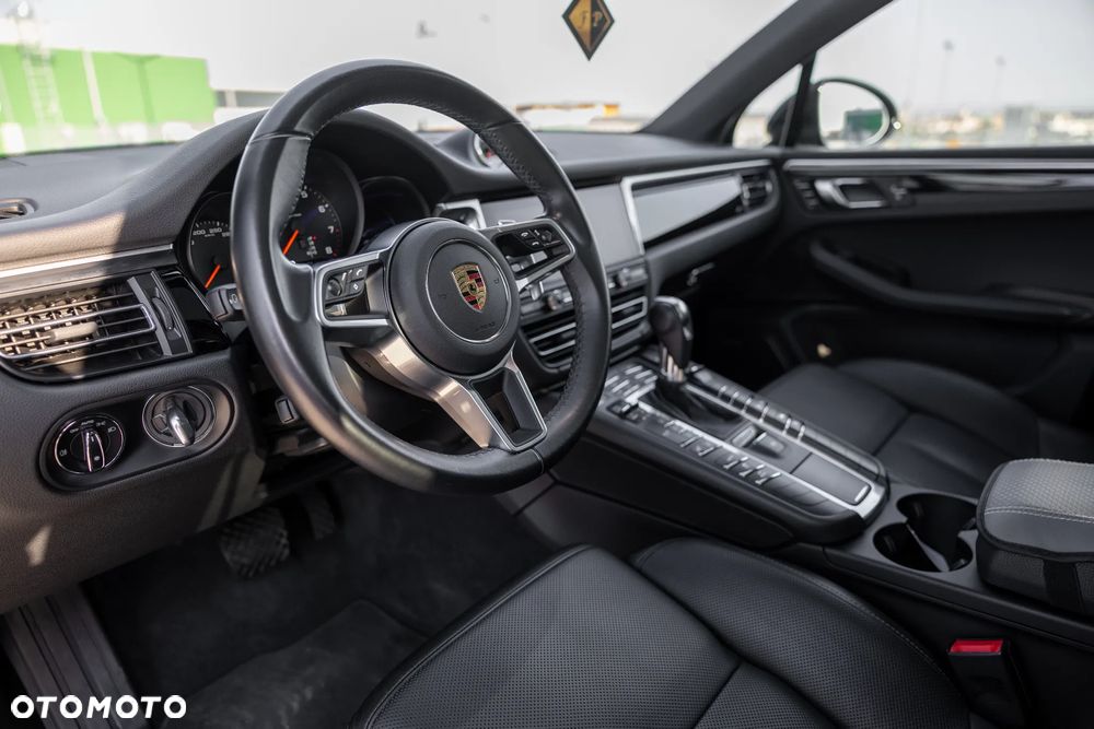 Porsche Macan - 17