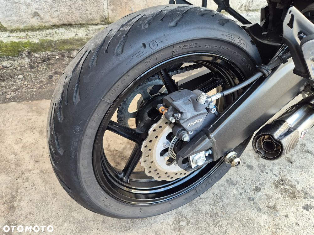 Kawasaki Versys 650 - 22