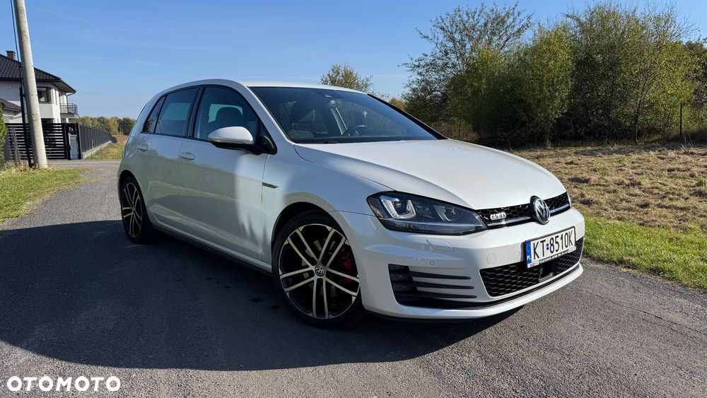 Volkswagen Golf 2.0 TDI BMT GTD - 3