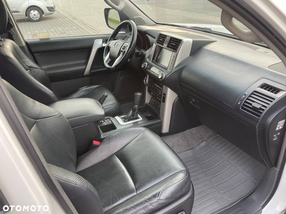 Toyota Land Cruiser LC 4.0 V6 Premium - 11
