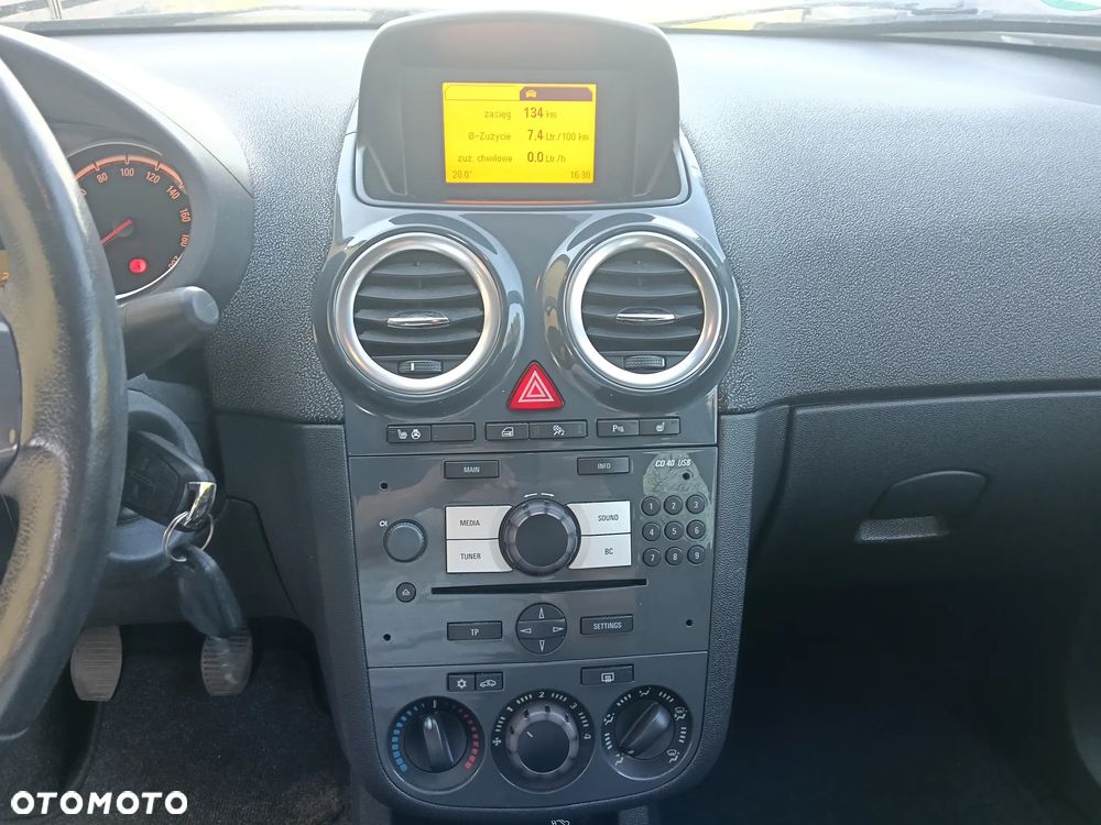 Opel Corsa 1.4 16V Innovation - 16