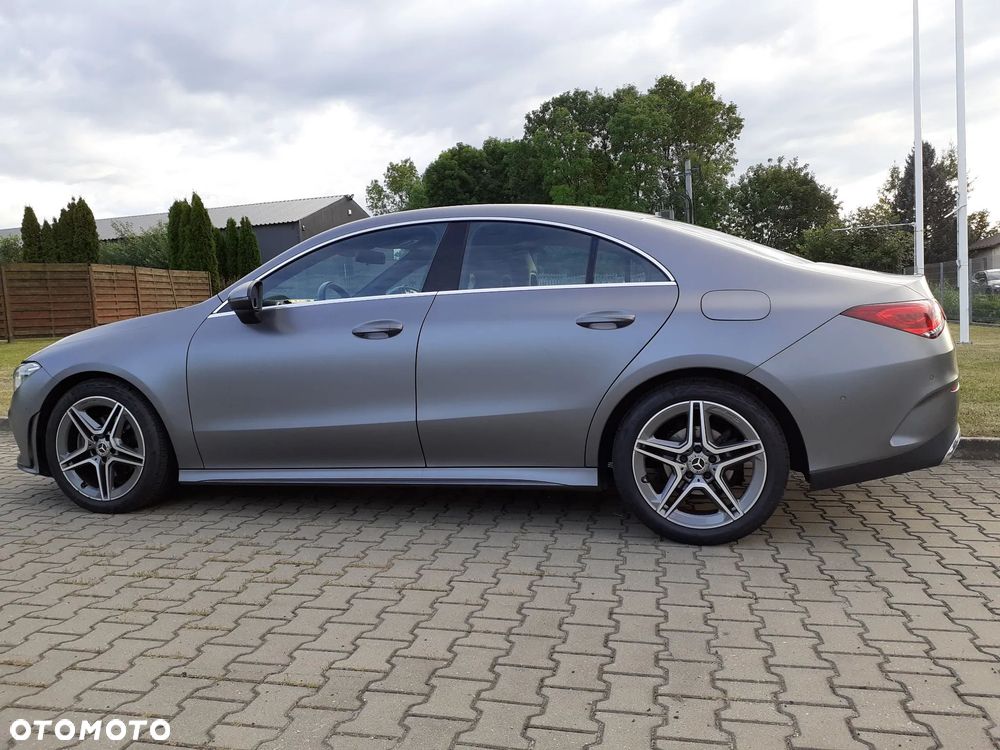 Mercedes-Benz CLA 180 AMG Line - 4