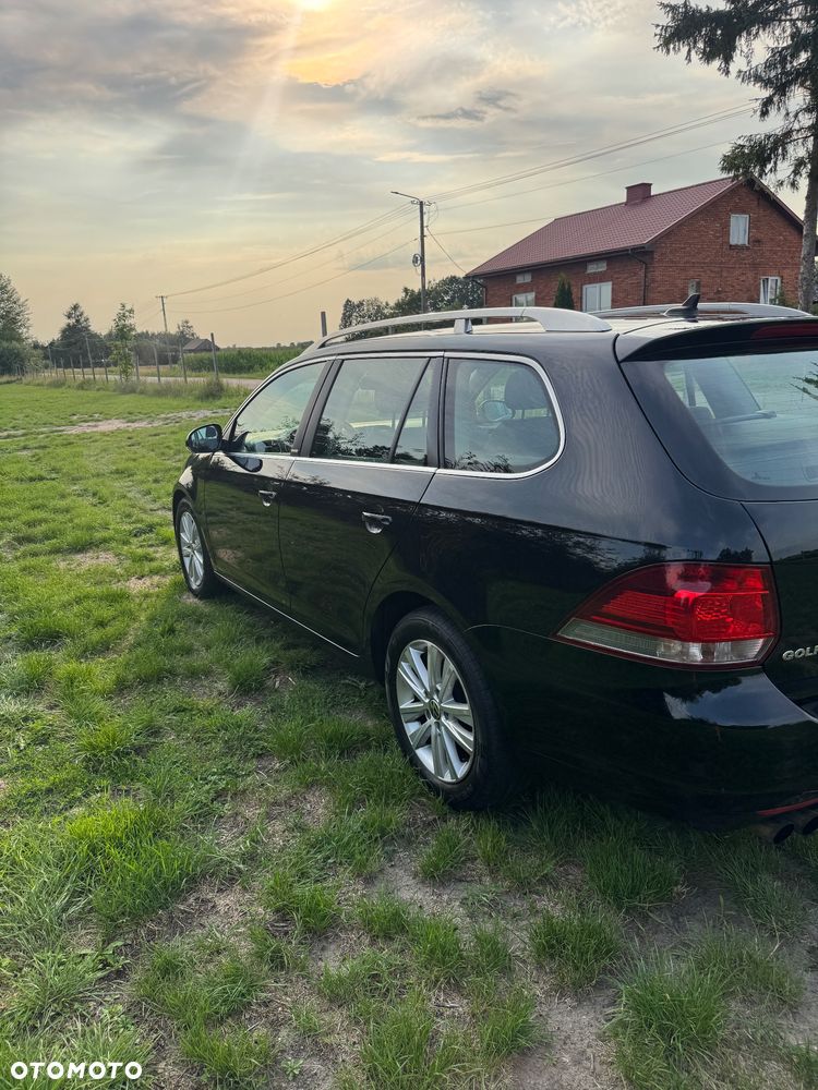 Volkswagen Golf - 6
