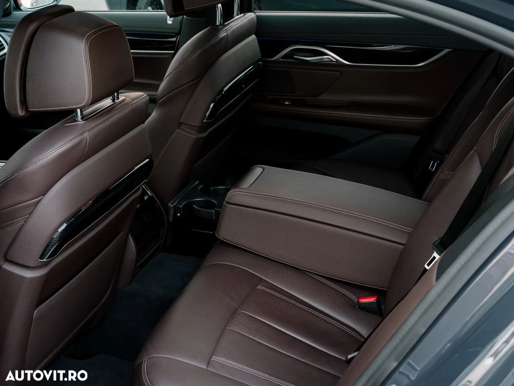 BMW Seria 7 730d xDrive MHEV - 7