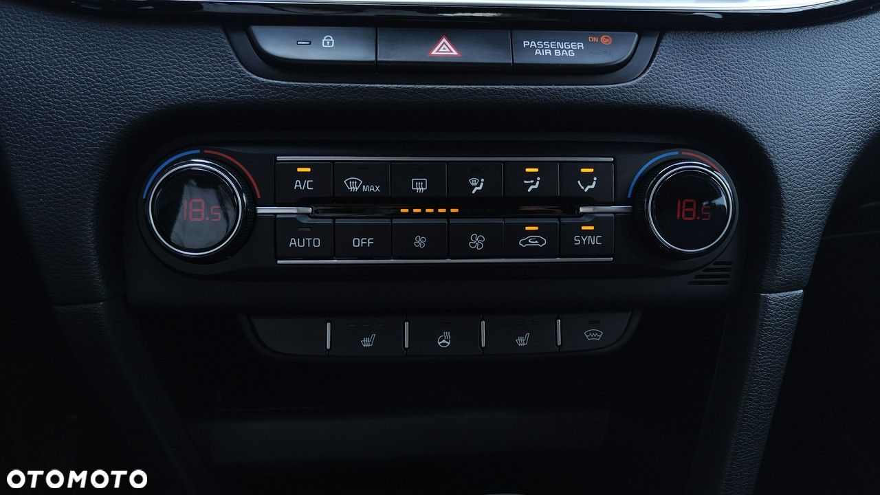 Kia Ceed - 22
