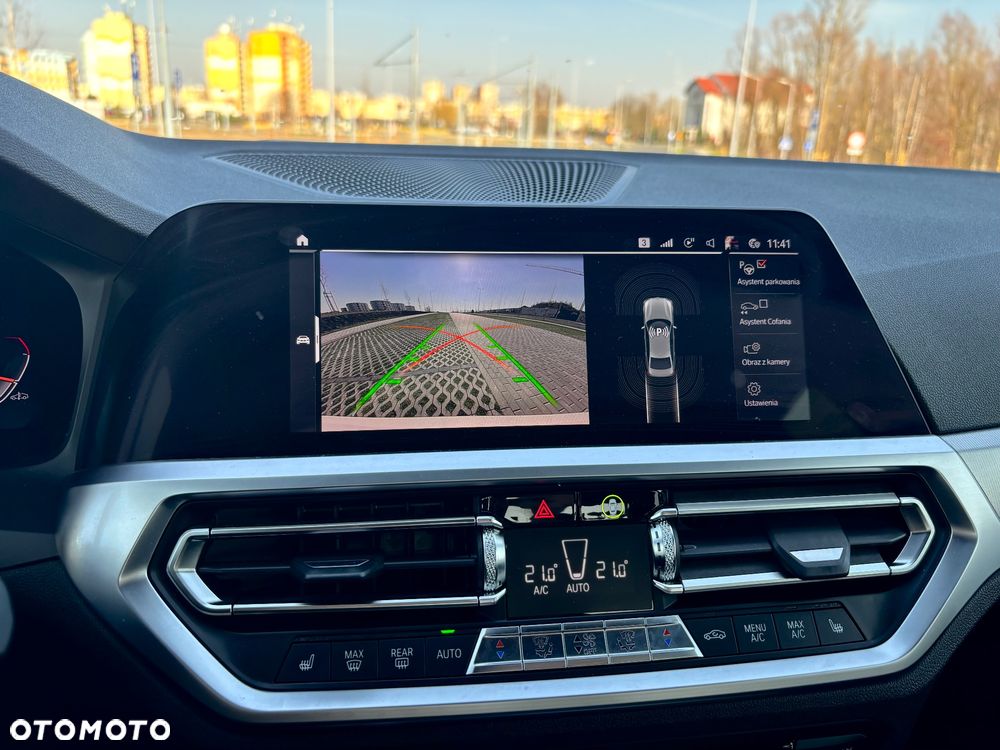 BMW Seria 3 320d xDrive M Sport Shadow sport - 16