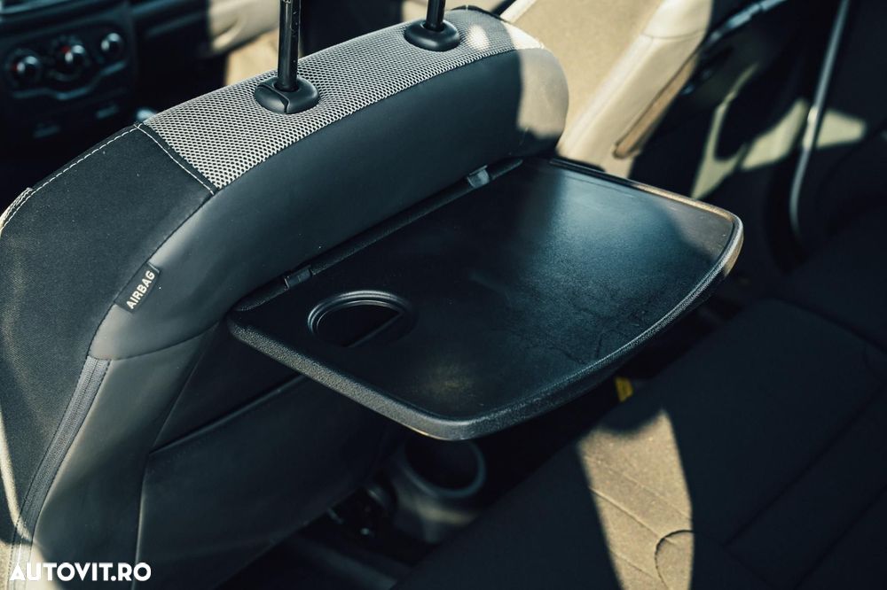 Dacia Lodgy 1.5 Blue dCi Stepway - 14