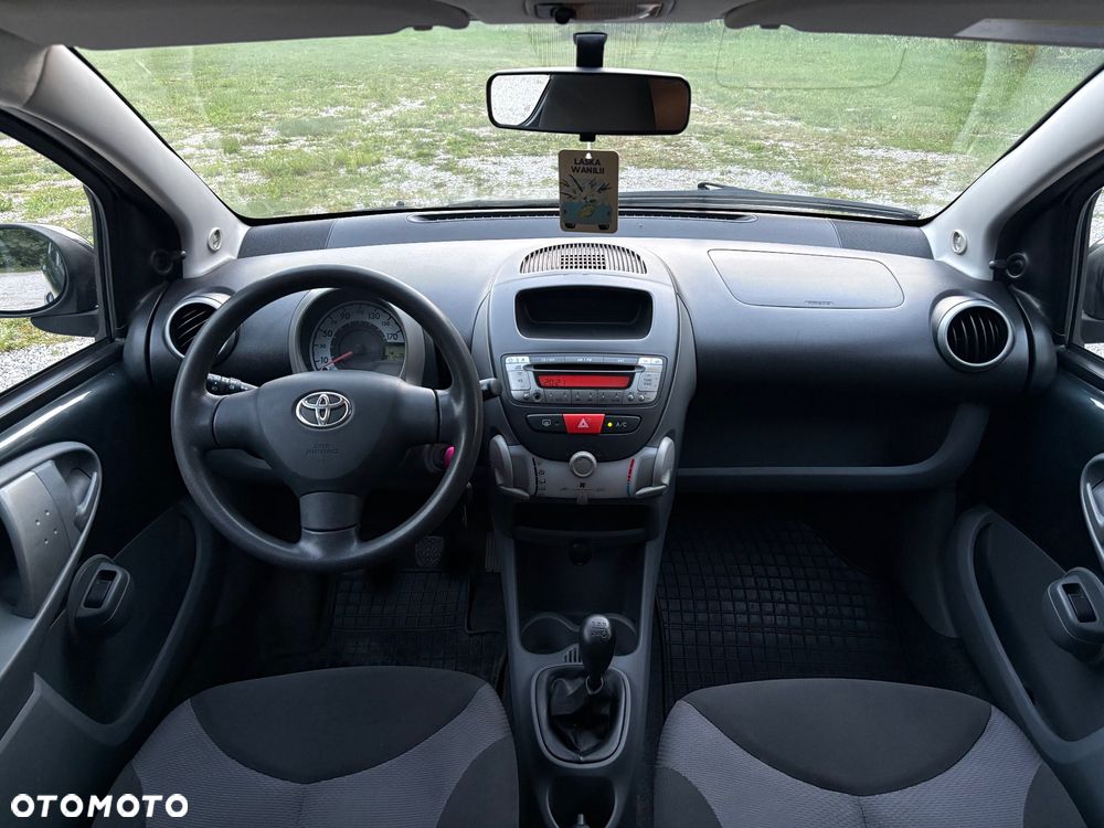 Toyota Aygo 1.0 VVT-i Sol EU5 - 7