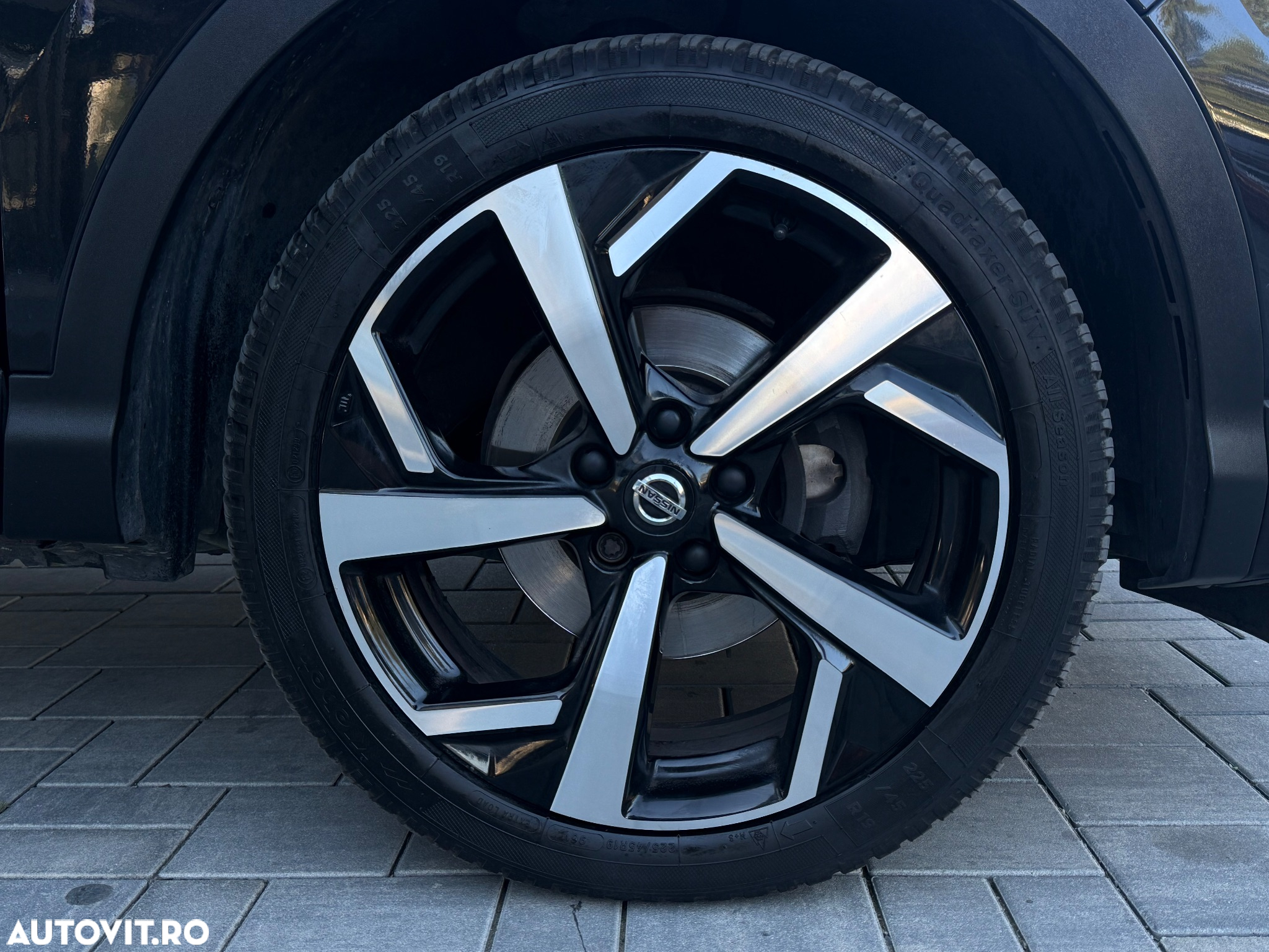 Nissan Qashqai 1.6 DCI Xtronic TEKNA+ - 24