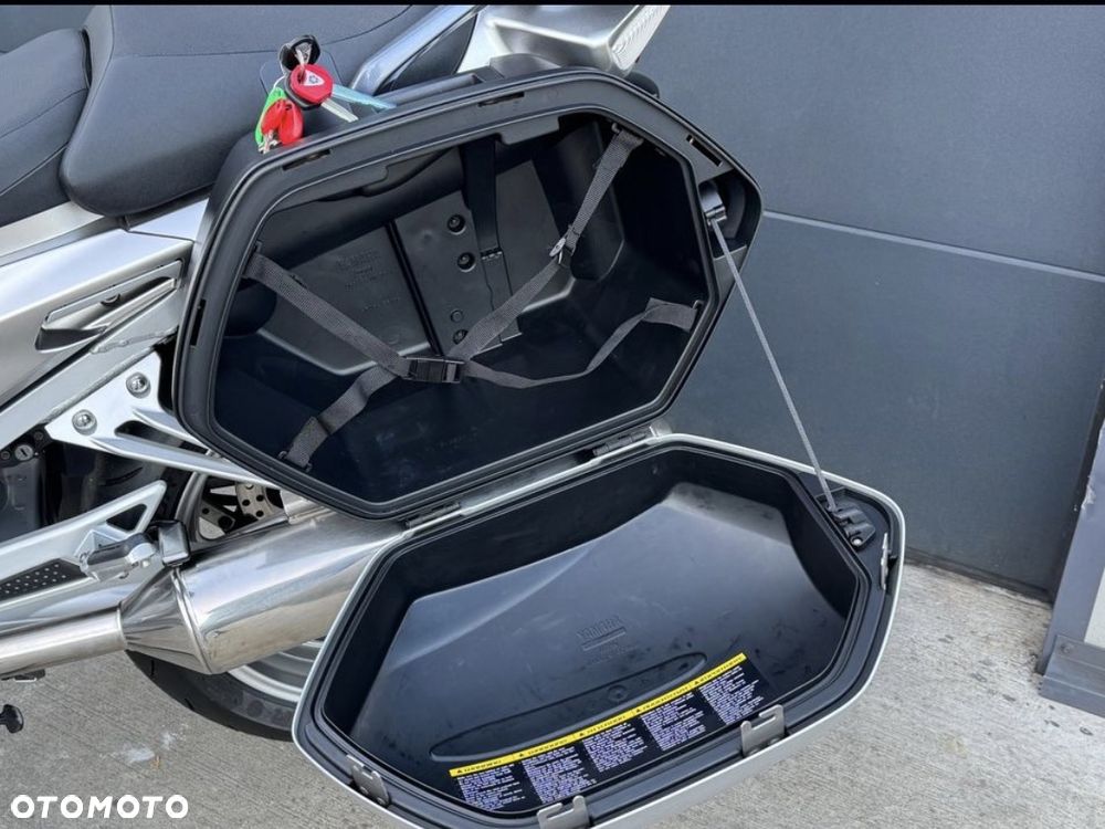 Yamaha FJR - 35