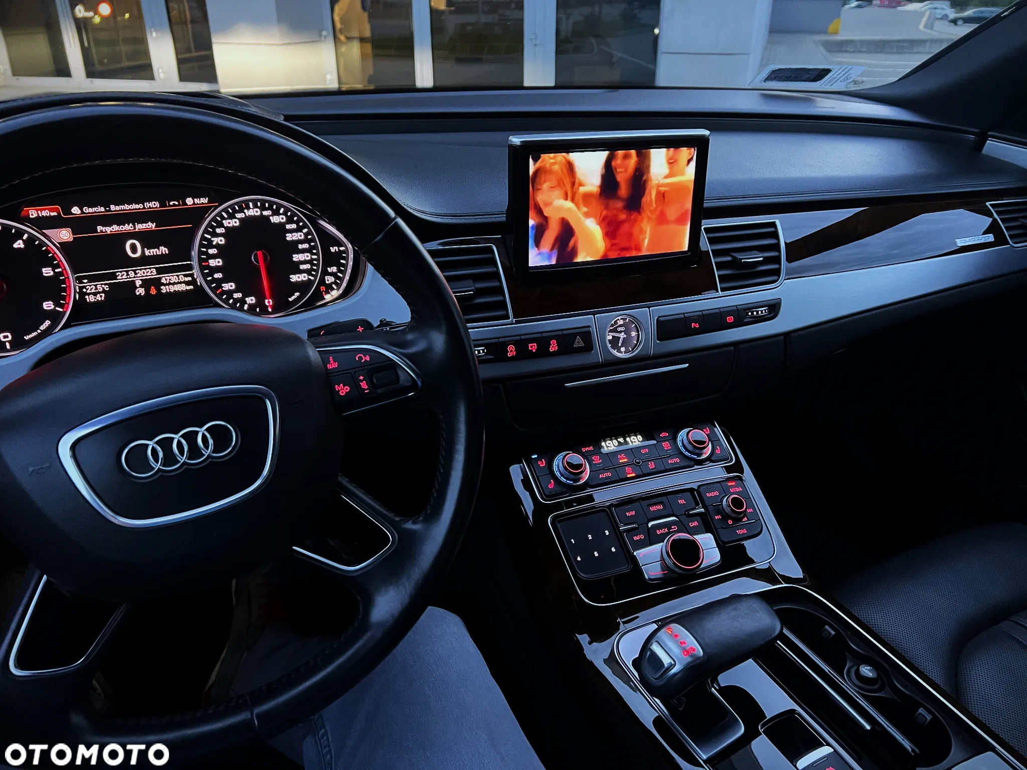 Audi A8 4.2 TDI DPF (clean diesel) quattro tiptronic - 35