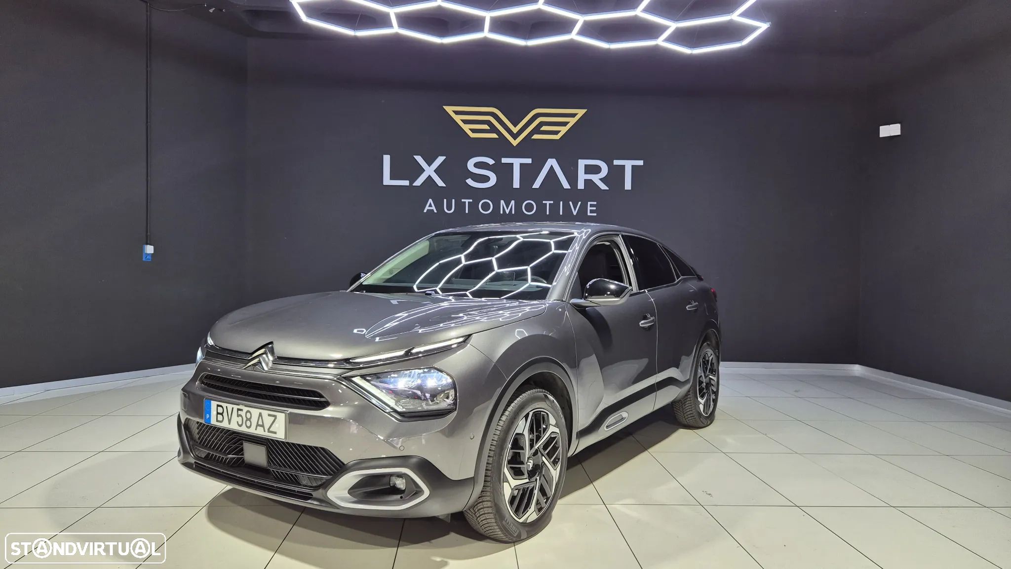 Citroën C4 PureTech 130 Stop&Start EAT8 SHINE - 1