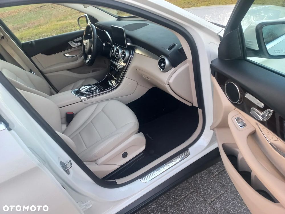 Mercedes-Benz GLC - 9