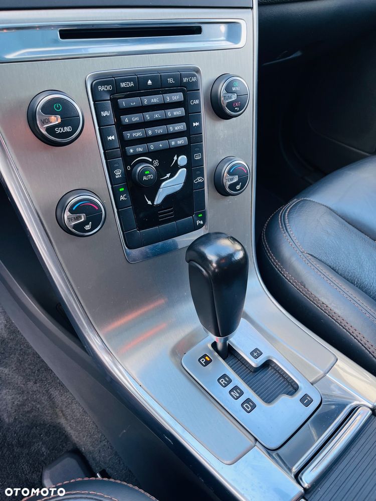 Volvo XC 60 - 25