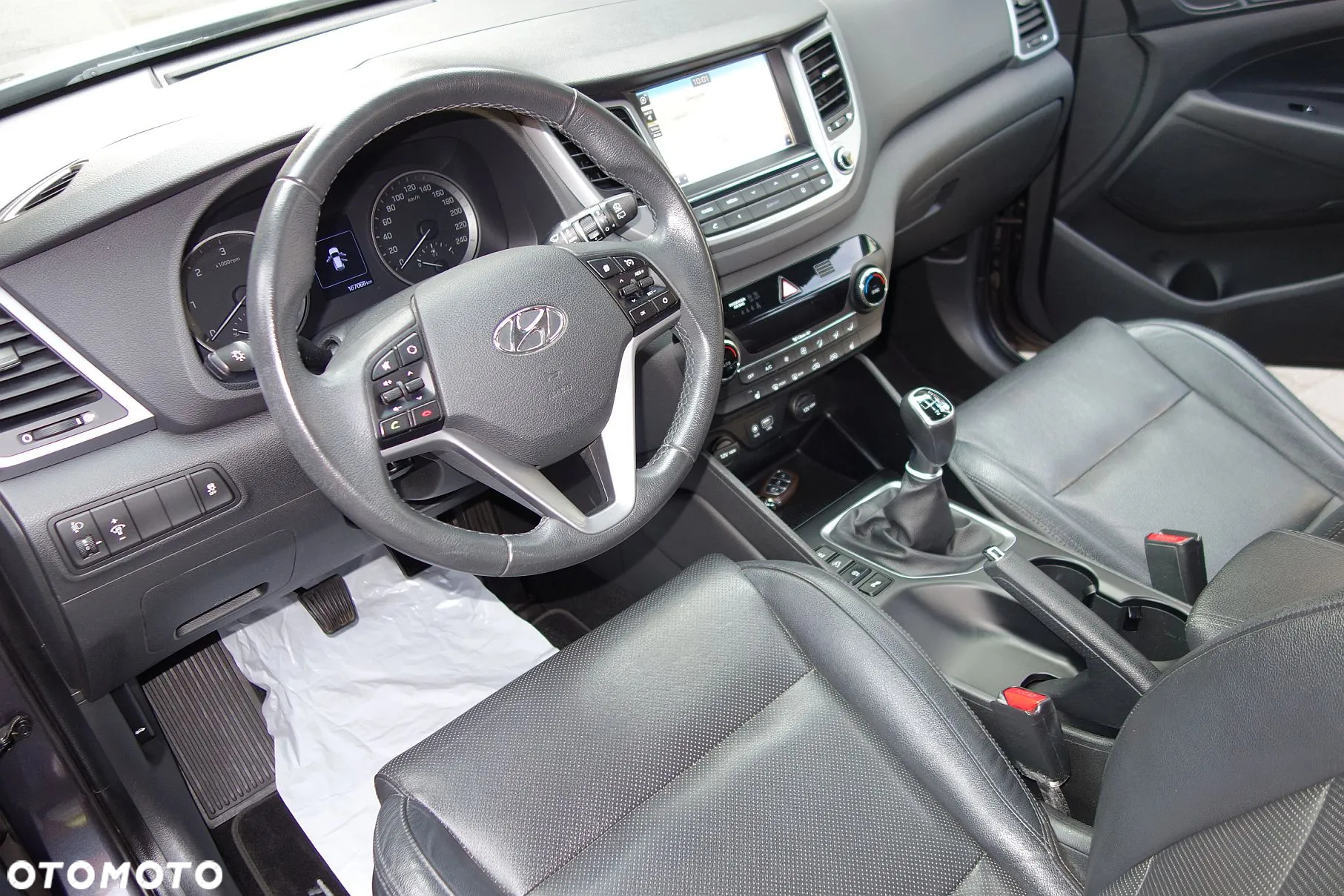 Hyundai Tucson 1.7 CRDI BlueDrive Style 2WD - 27