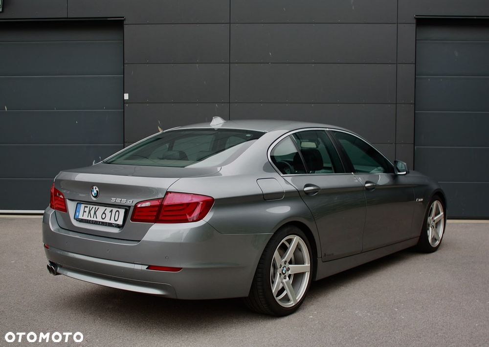 BMW Seria 5 525d - 3